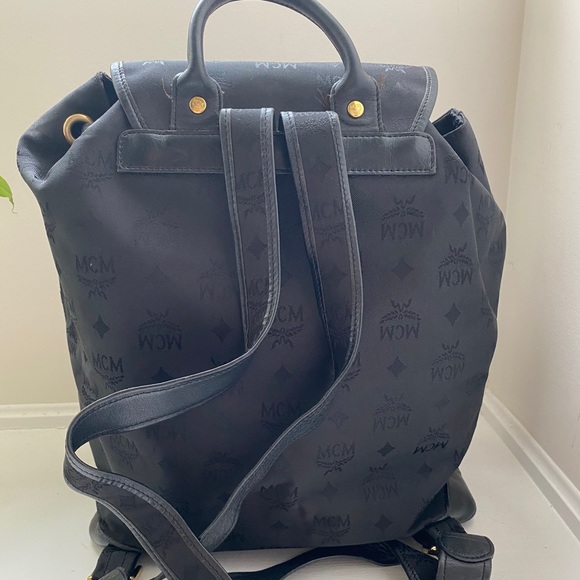 SOLD Vintage MCM Visetos Backpack - Picture 2 of 10